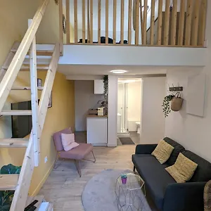 le-dodo-tolstoi.hotels-rhonealpes.com/
